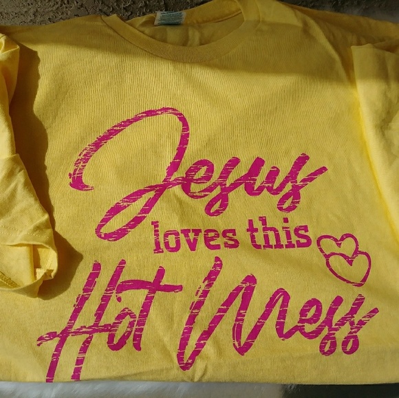 Tops - Graphic T-Shirt